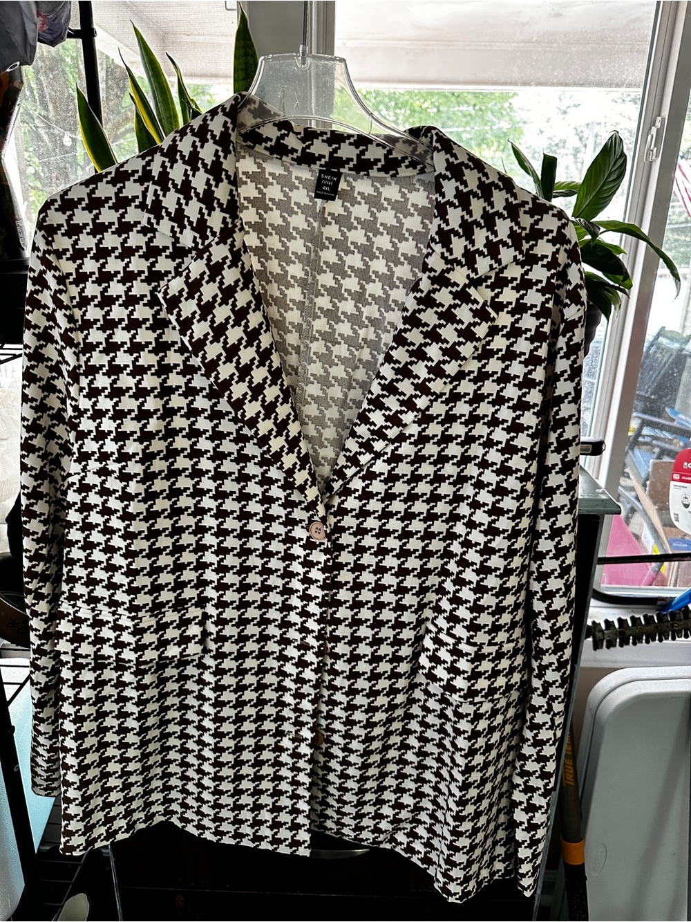SHEIN Brown and White Houndstooth Blazer
